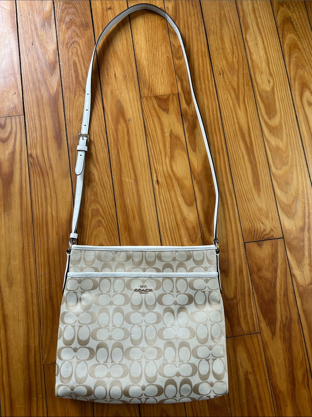 Coach Crossbody Bag in Chalk and Light Tan Signature Canvas